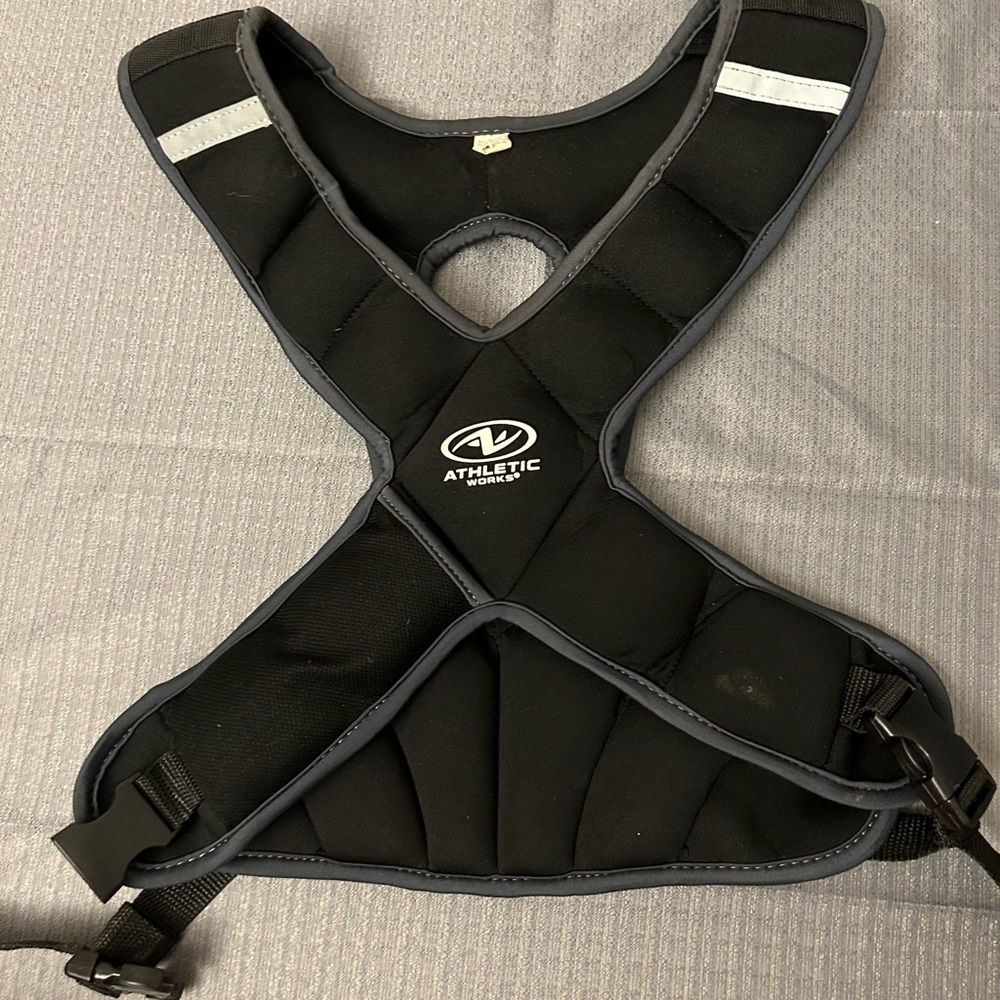 Athletic Works. Black weighted workout vest 8lbs